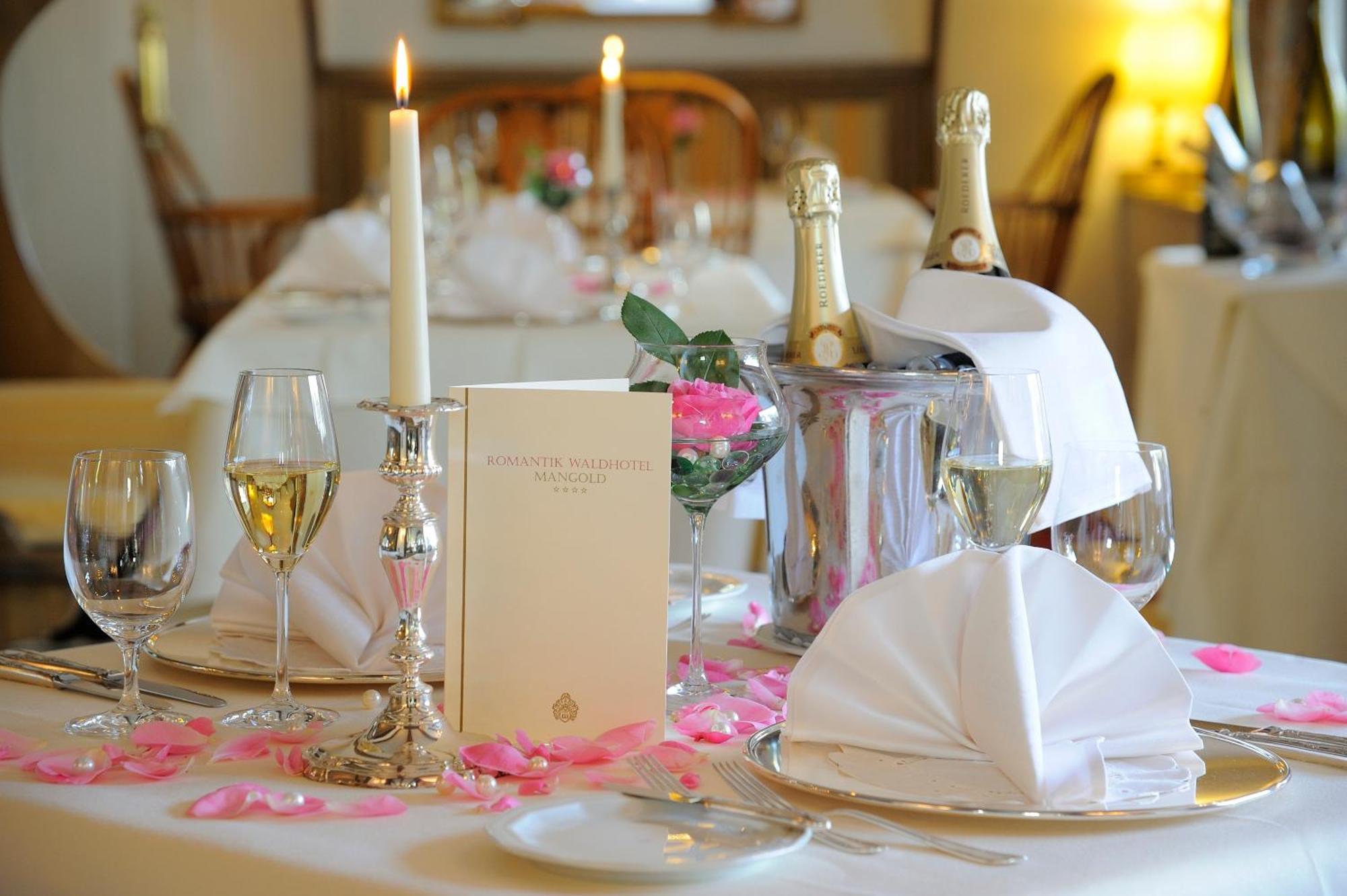 Romantik Waldhotel Mangold Bergisch Gladbach Esterno foto