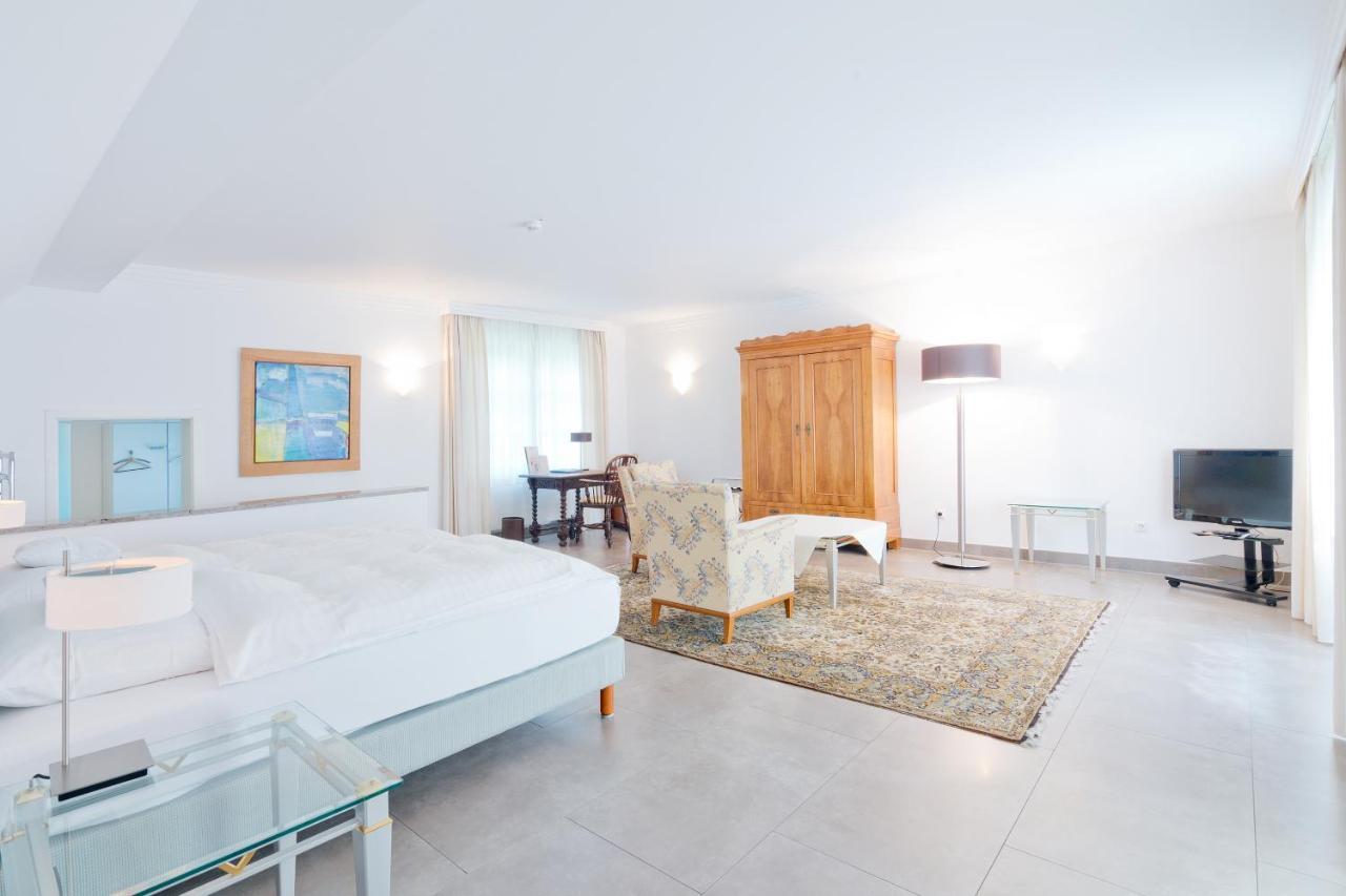 Romantik Waldhotel Mangold Bergisch Gladbach Esterno foto